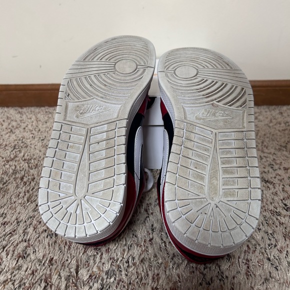 AIR JORDAN 1 LOW - Picture 6 of 8